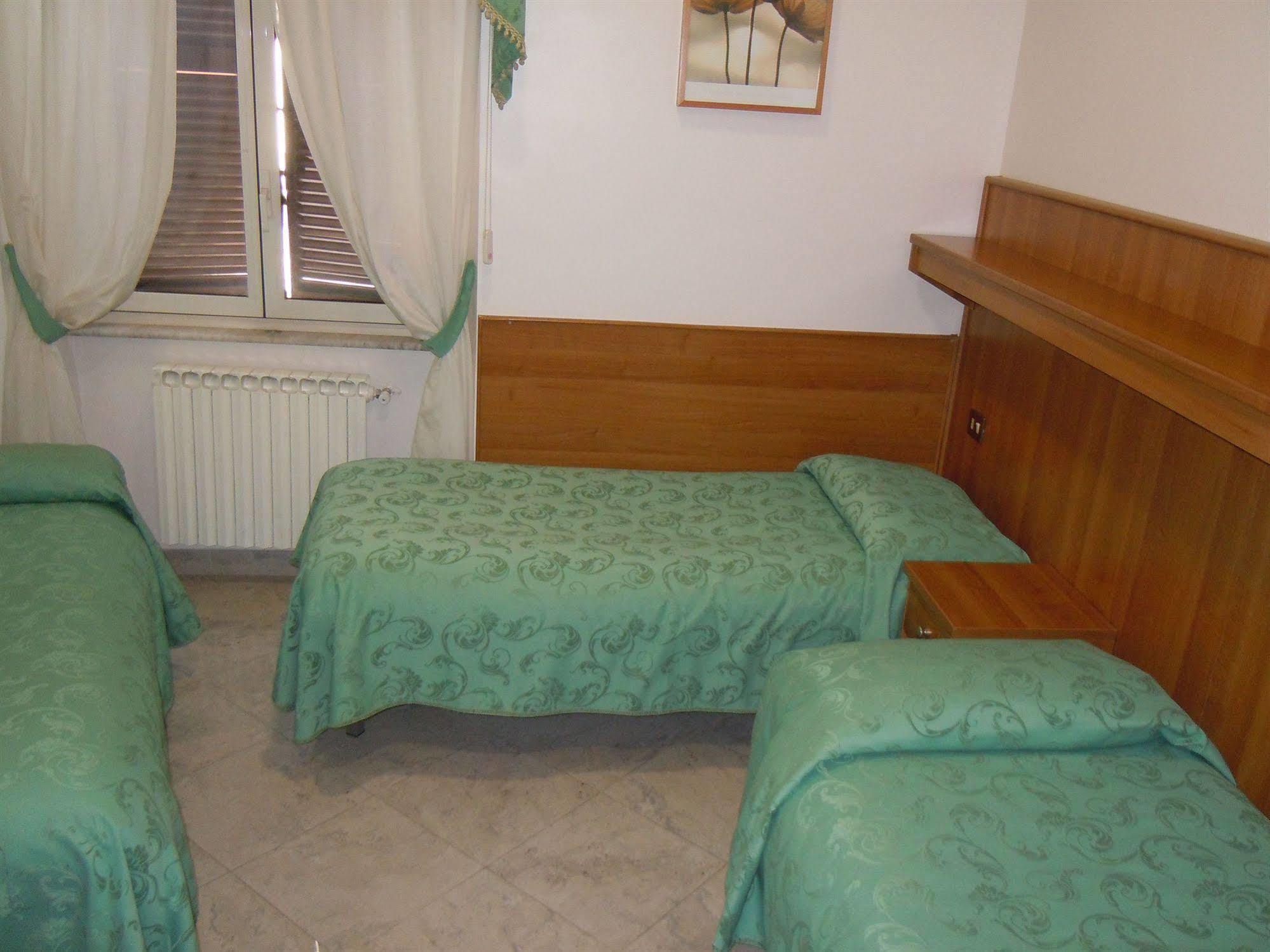 Hotel Papa Germano Róma Kültér fotó