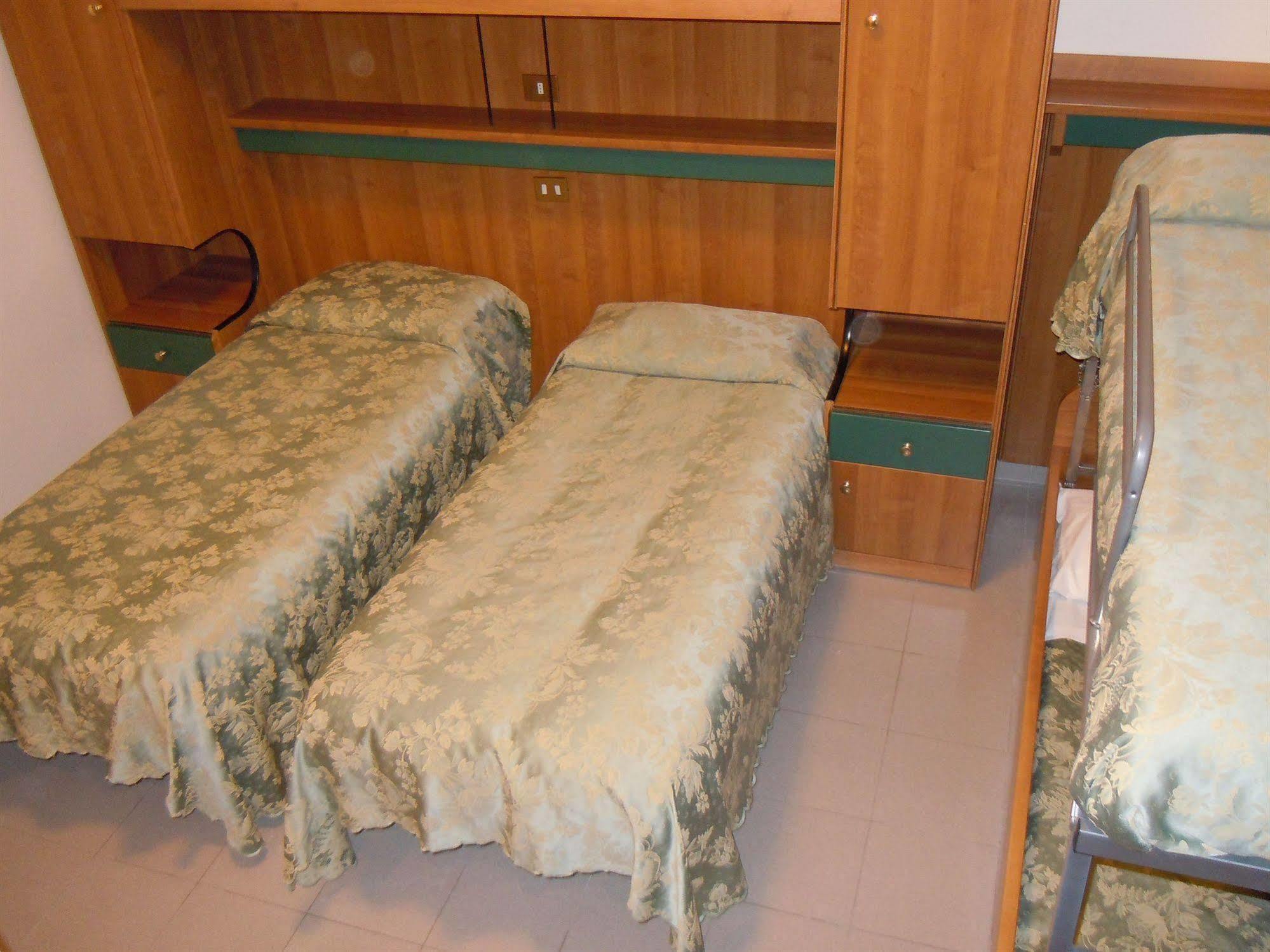 Hotel Papa Germano Róma Kültér fotó
