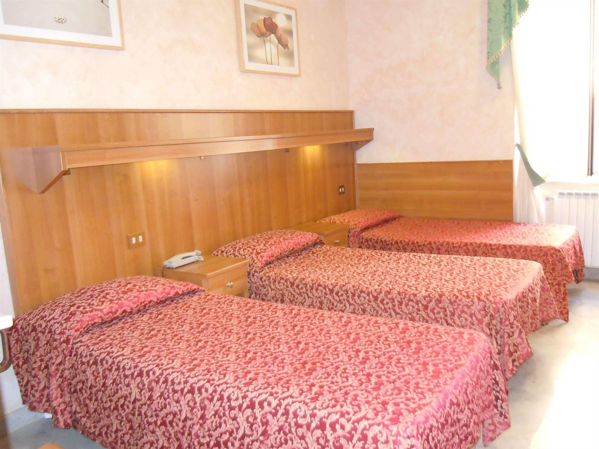 Hotel Papa Germano Róma Kültér fotó