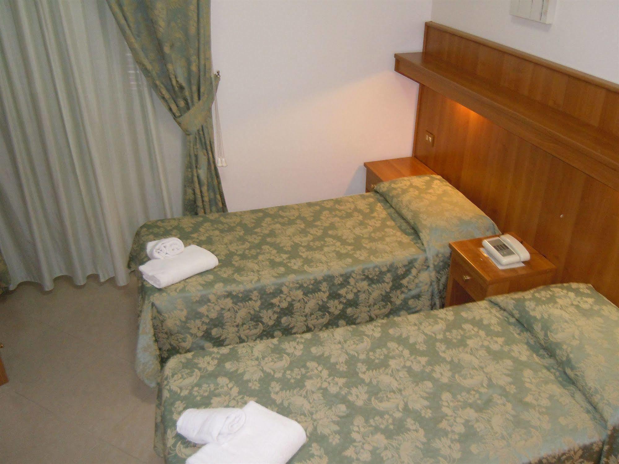 Hotel Papa Germano Róma Kültér fotó