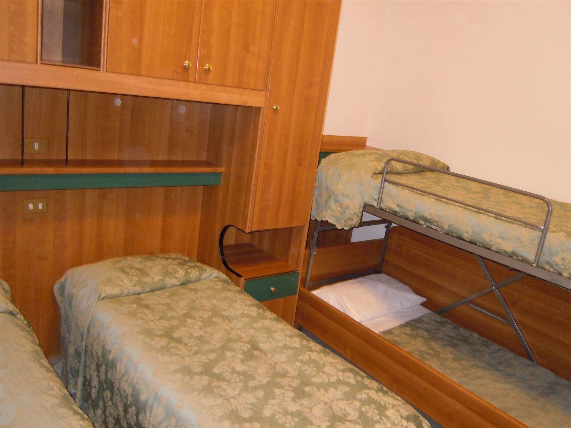 Hotel Papa Germano Róma Kültér fotó